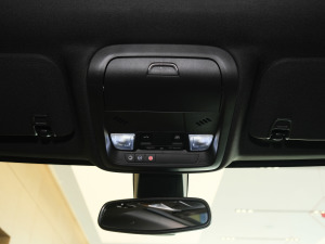 202128T (q)I(lng)\(yn)(dng) g