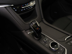 202128T (q)I(lng)\(yn)(dng) QU