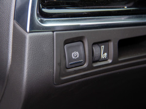 202128T (q)L(fng) v܇Ƅ