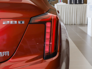 2021款28T 技术型 尾灯