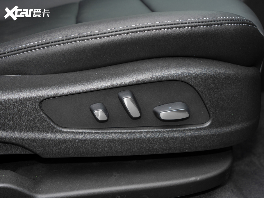 2022��P������XT6 2.0T �����A�͘˜ʰ� 6��