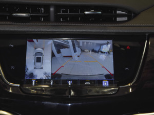 2022款2.0T 四驱豪华型 7座 中控台显示屏