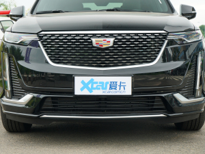 2022款2.0T 两驱风尚型 7座 中网