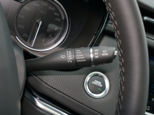 20222.0T (q)L(fng) 7 п؅^(q)