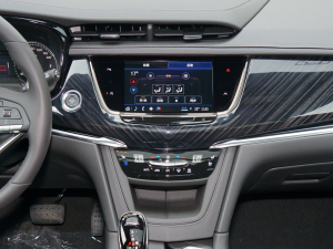 2022款2.0T 四驱豪华型标准版 6座 中控台