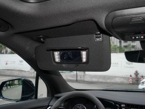 2022款2.0T 四驱豪华型标准版 6座 遮阳板（左）
