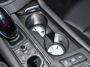 20222.0T A120 7 ǰű