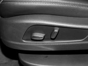 20222.0T (q)L(fng) g