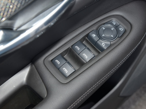 20222.0T (q)A(B) п؅^(q)