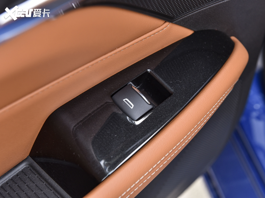 2022��P������CT4 28T ���A��