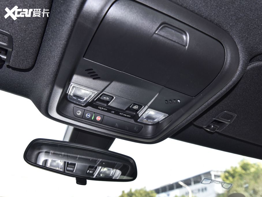 2022PXT4 28T (q)L(fng)