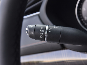 202228T (q)F п؅^(q)