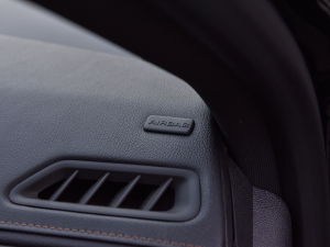 202228T (q)F п؅^(q)