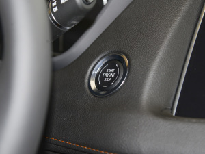 202228T (q)F п؅^(q)