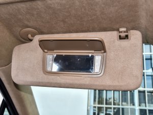 2023款2.0T 四驱铂金型黑钻版 六座 遮阳板（左）