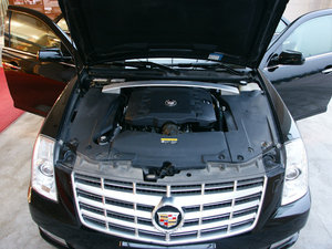 2010款3.0L 豪华版 发动机