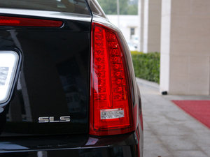 2010款3.0L 豪华版 尾灯