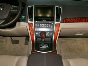2010款3.0L 豪华版 中控台