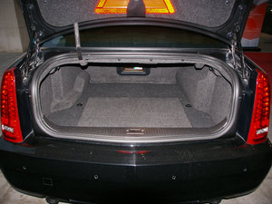 2010款3.0L 豪华版 行李厢空间