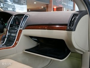 2010款3.0L 精英版 手套箱