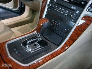 2010款3.0L 精英版 换挡杆