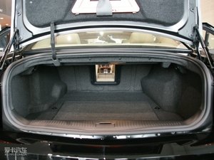 2010款3.0L 精英版 行李厢空间