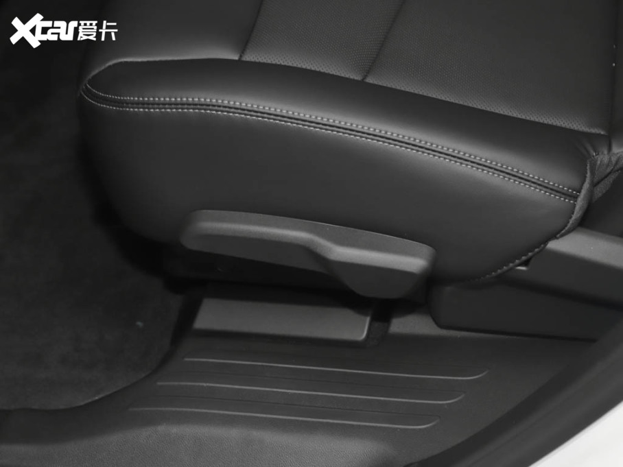 2025��P������XT6 2.0T ���������A���������