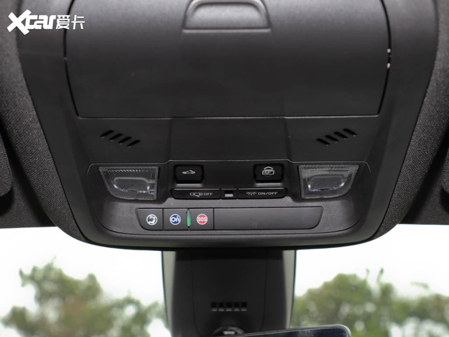 2025��P������XT6 2.0T ���������A���������