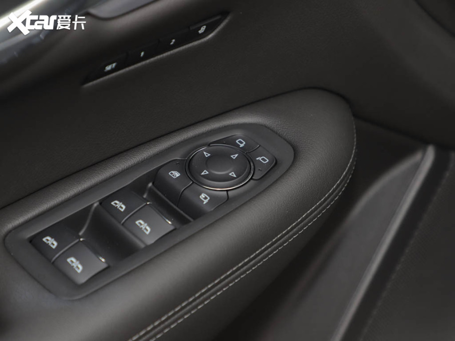 2025��P������XT6 2.0T ���������A���������