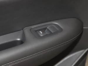 20252.0T (q)A(jng) п؅^(q)