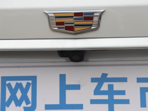 2025款2.0T 六座四驱豪华行政经典版 细节外观