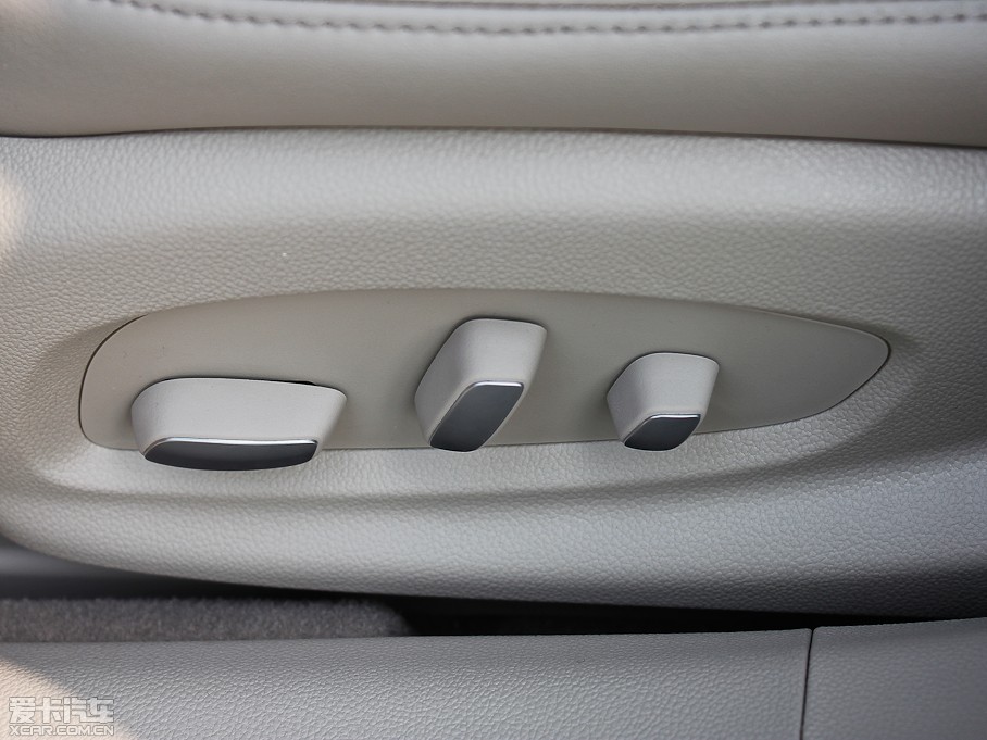 2013��P������XTS 28T ��Ӣ��