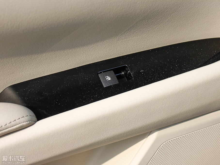 2013��P������XTS 28T ��Ӣ��