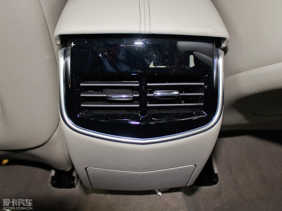 2013��P������XTS 28T ��Ӣ��