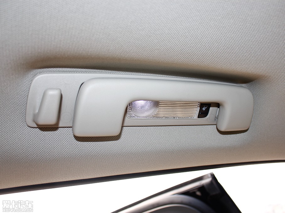 2013��P������XTS 28T ��Ӣ��