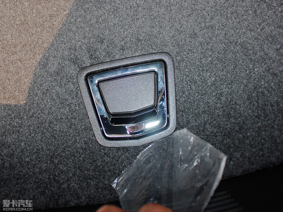 2013��P������XTS 28T ��Ӣ��