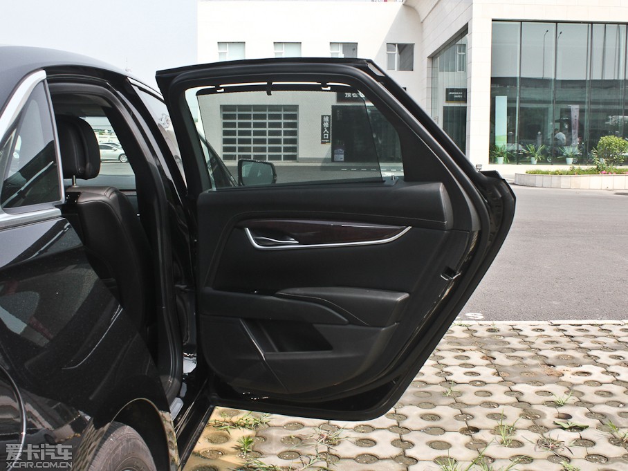 2013��P������XTS 28T ���A��