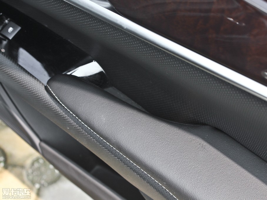 2013��P������XTS 28T ���A��