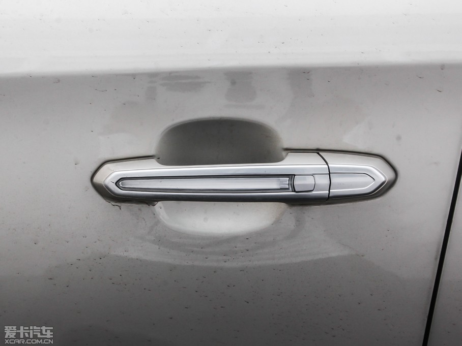 2013��P������XTS 28T �I�Ȱ�