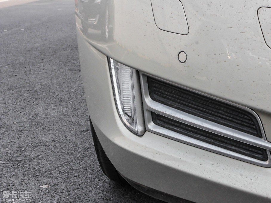 2013��P������XTS 28T �I�Ȱ�