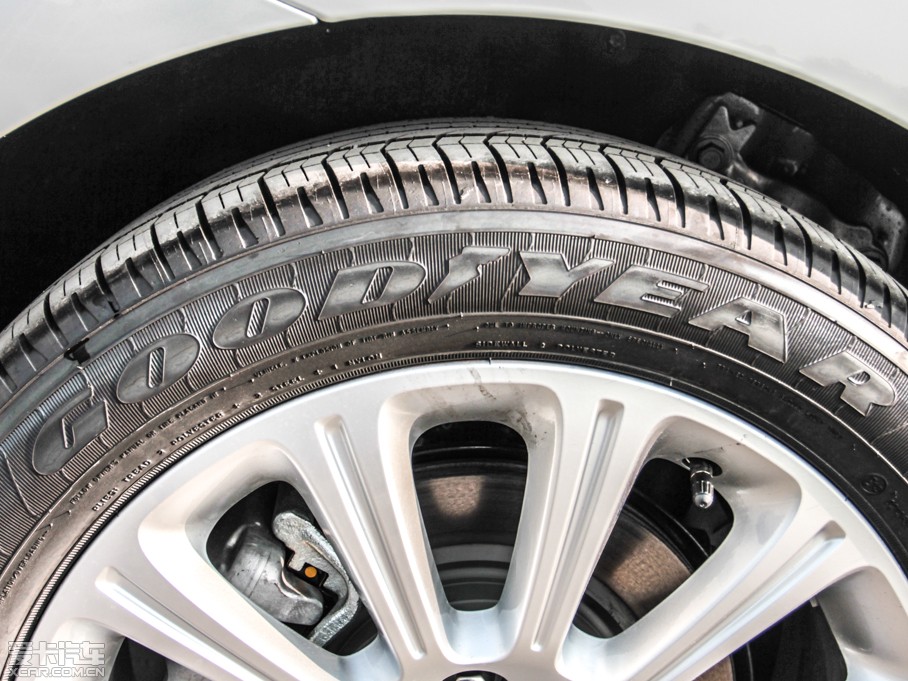 2013��P������XTS 28T ���m��