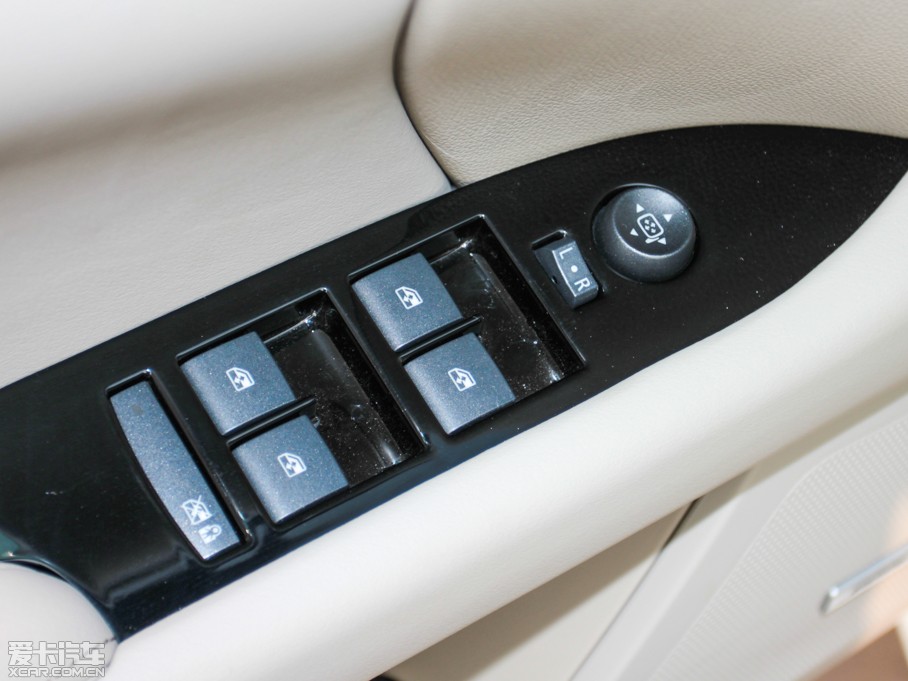 2013��P������XTS 28T ���m��