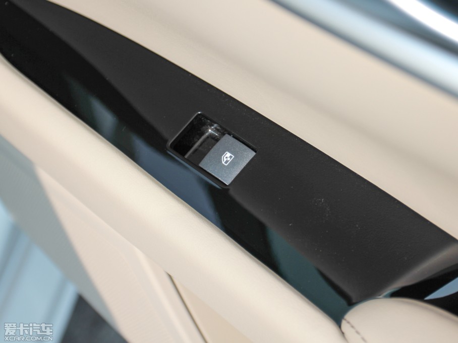 2013��P������XTS 28T ���m��