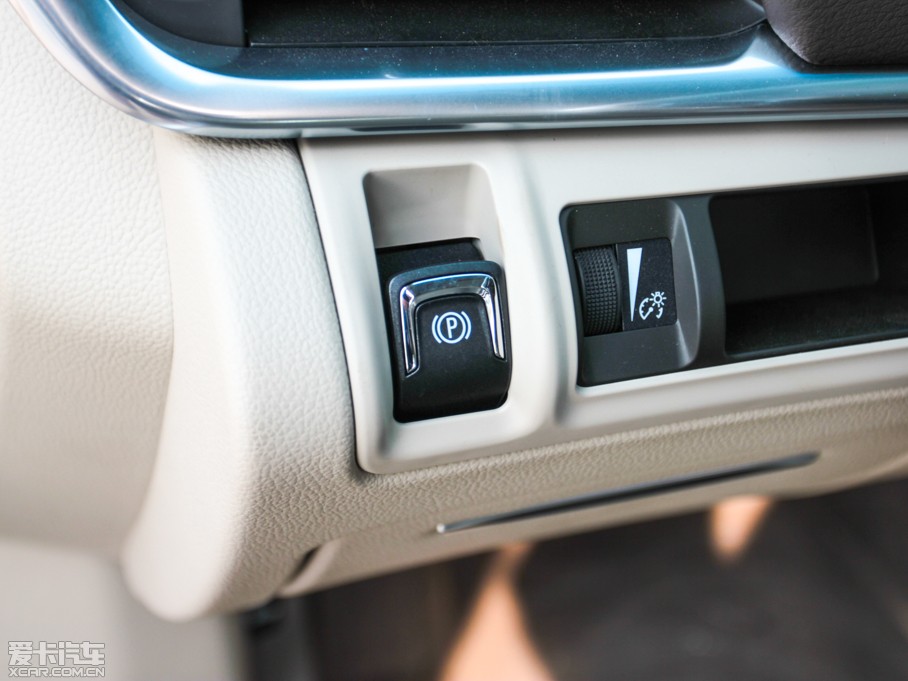 2013��P������XTS 28T ���m��