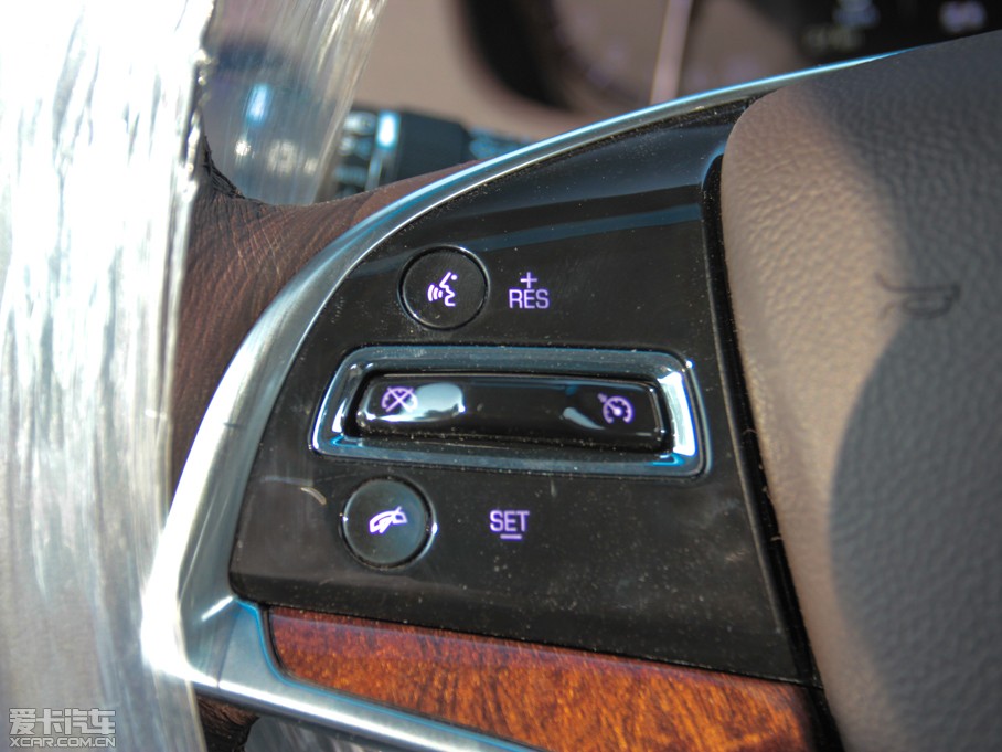 2013��P������XTS 28T ���m��