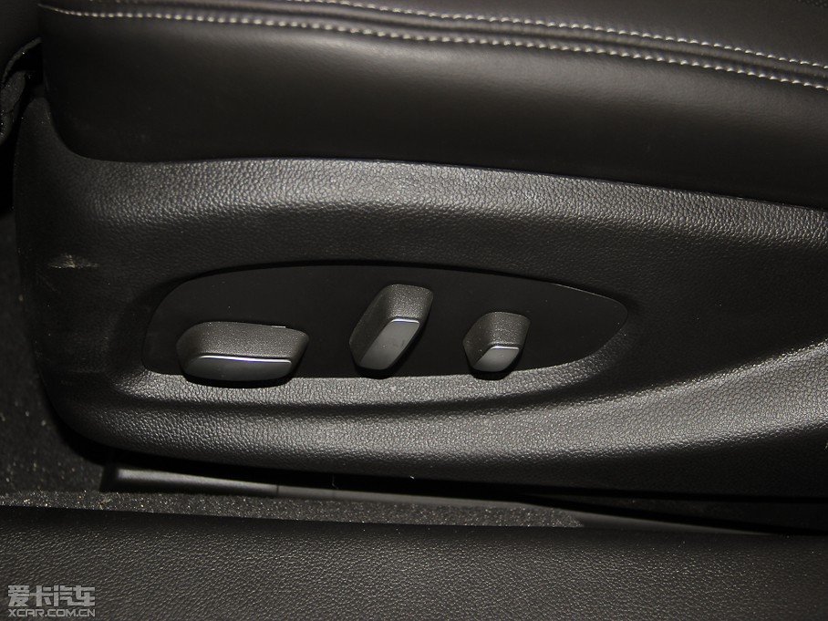 2014��P������XTS 28T ���A��