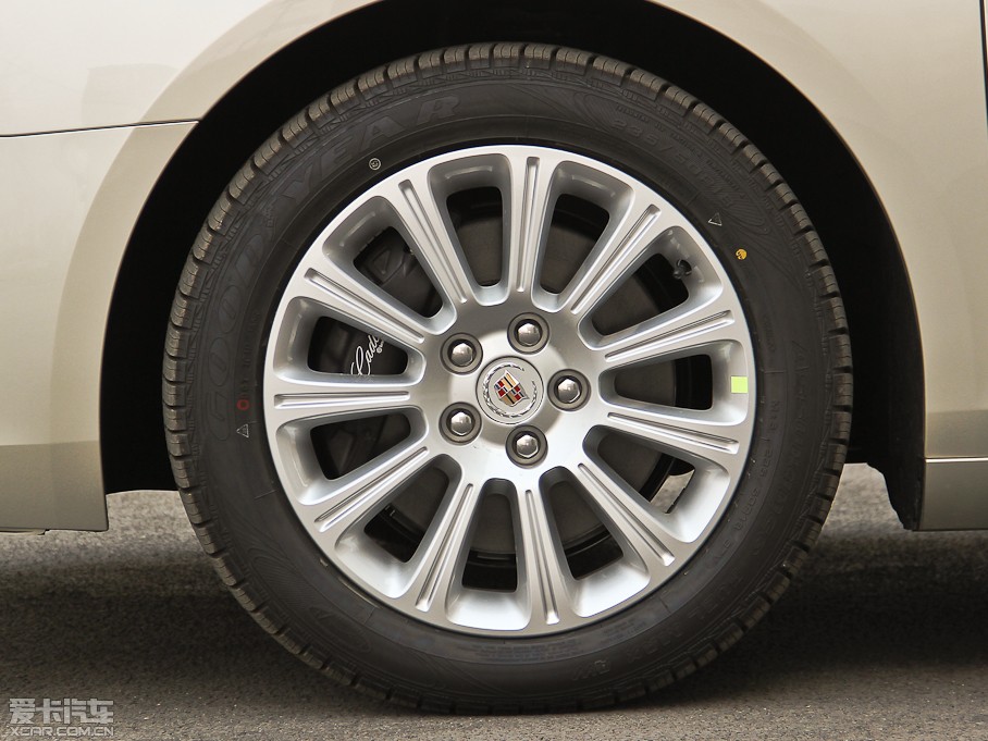 2014��P������XTS 28T ���A��