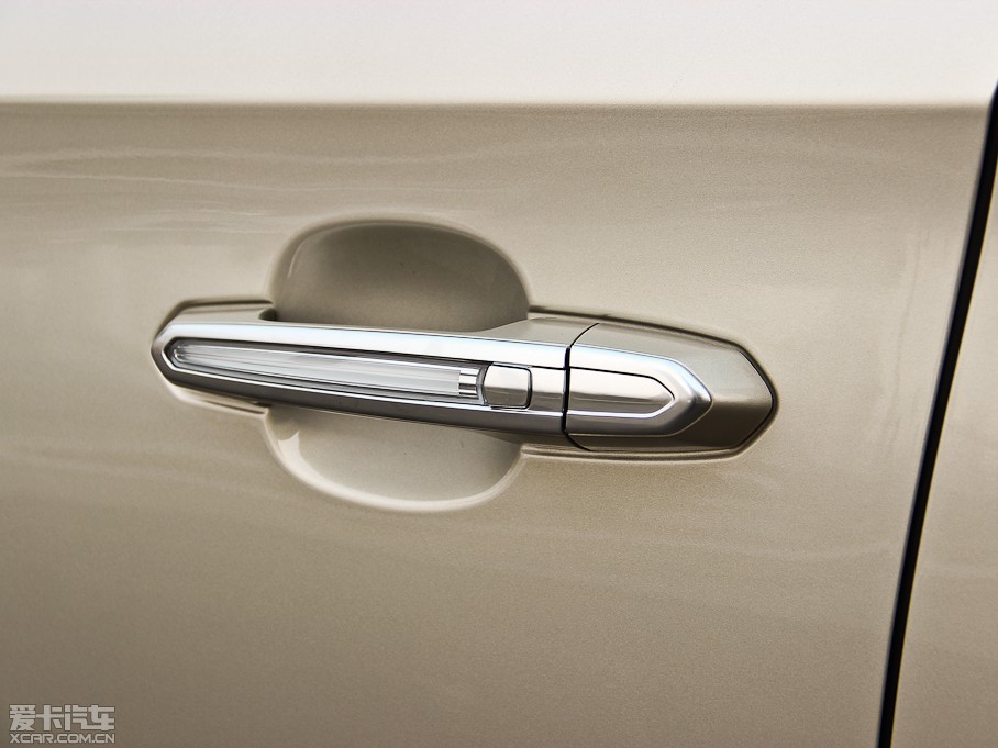 2014��P������XTS 28T ���A��