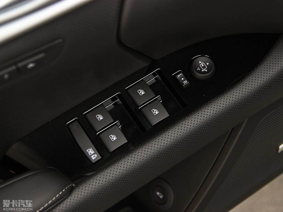 2014��P������XTS 28T ���A��