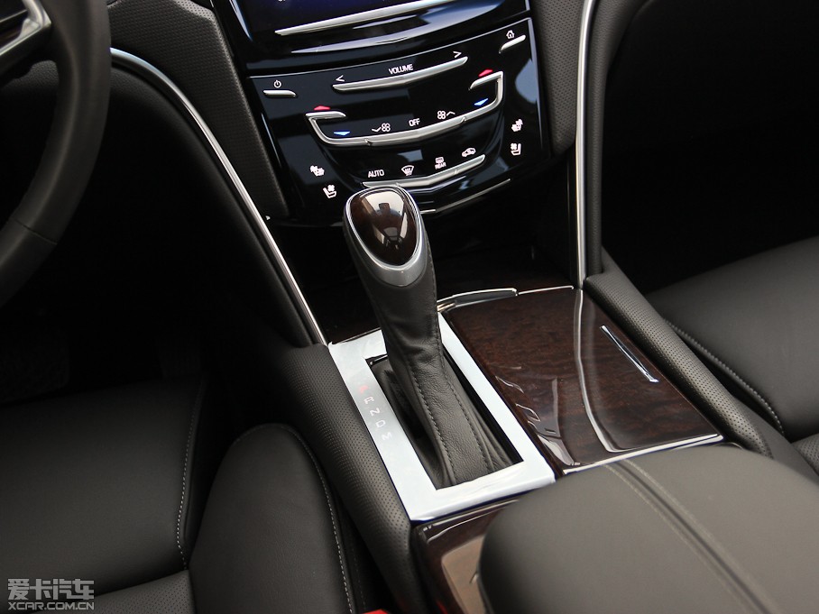 2014��P������XTS 28T ���A��